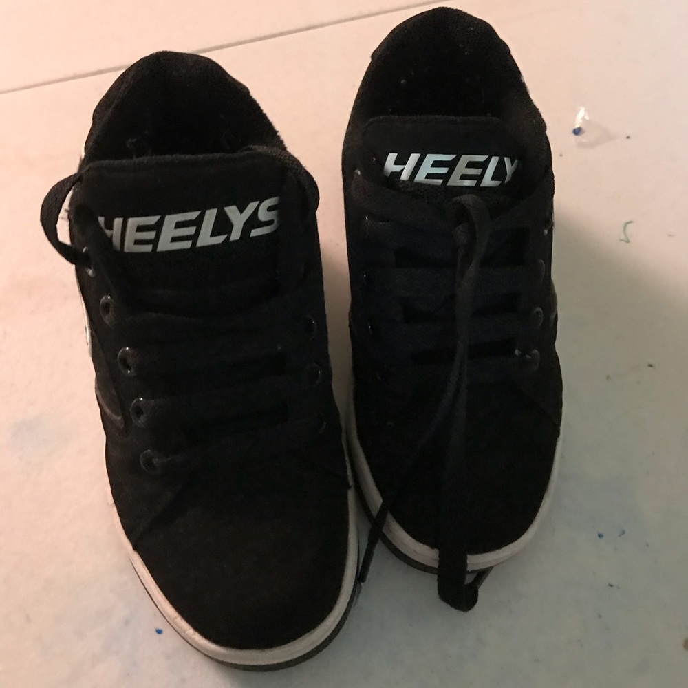 Heelys roller sneaker shoes